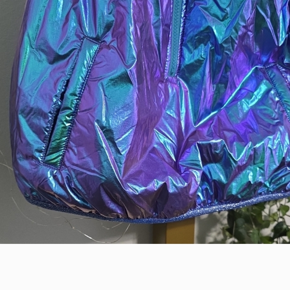 AKIRA Iridescent Blue and Purple Women's Top - Picture 2 of 6